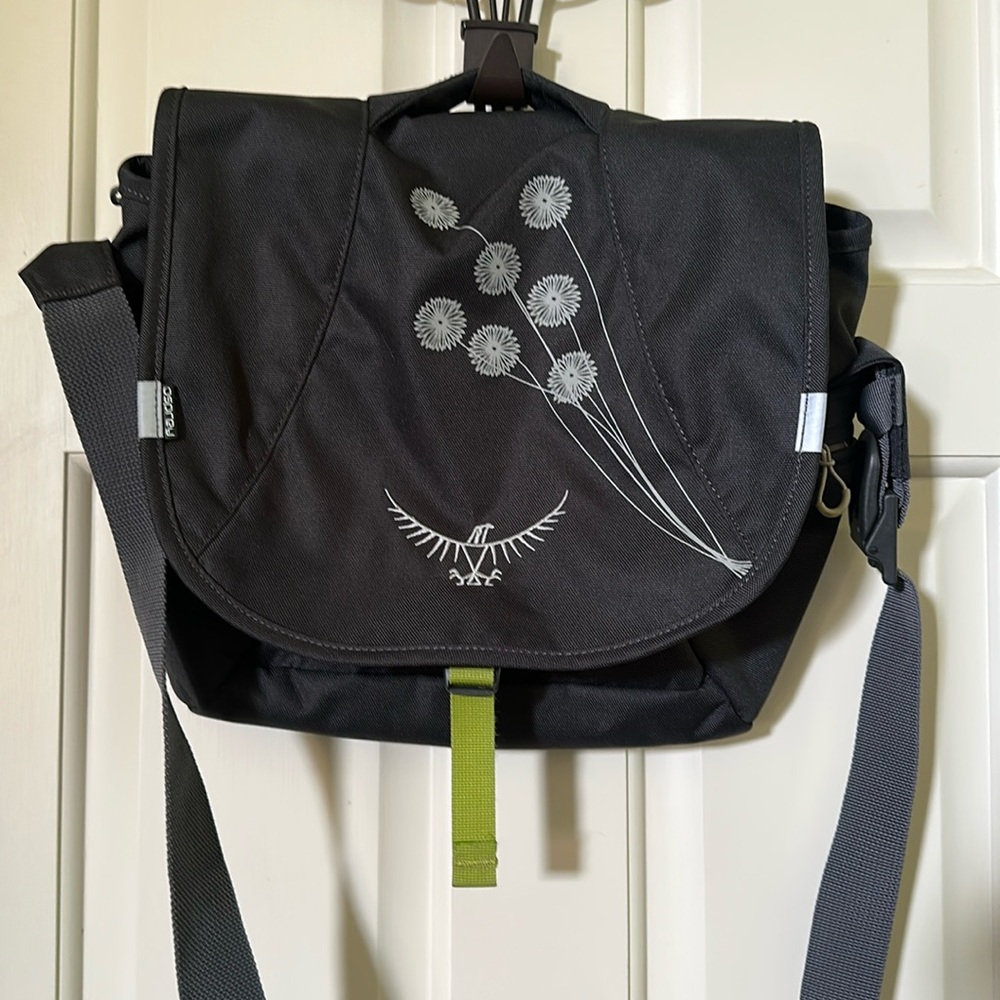 Ospray flap courier messenger bag